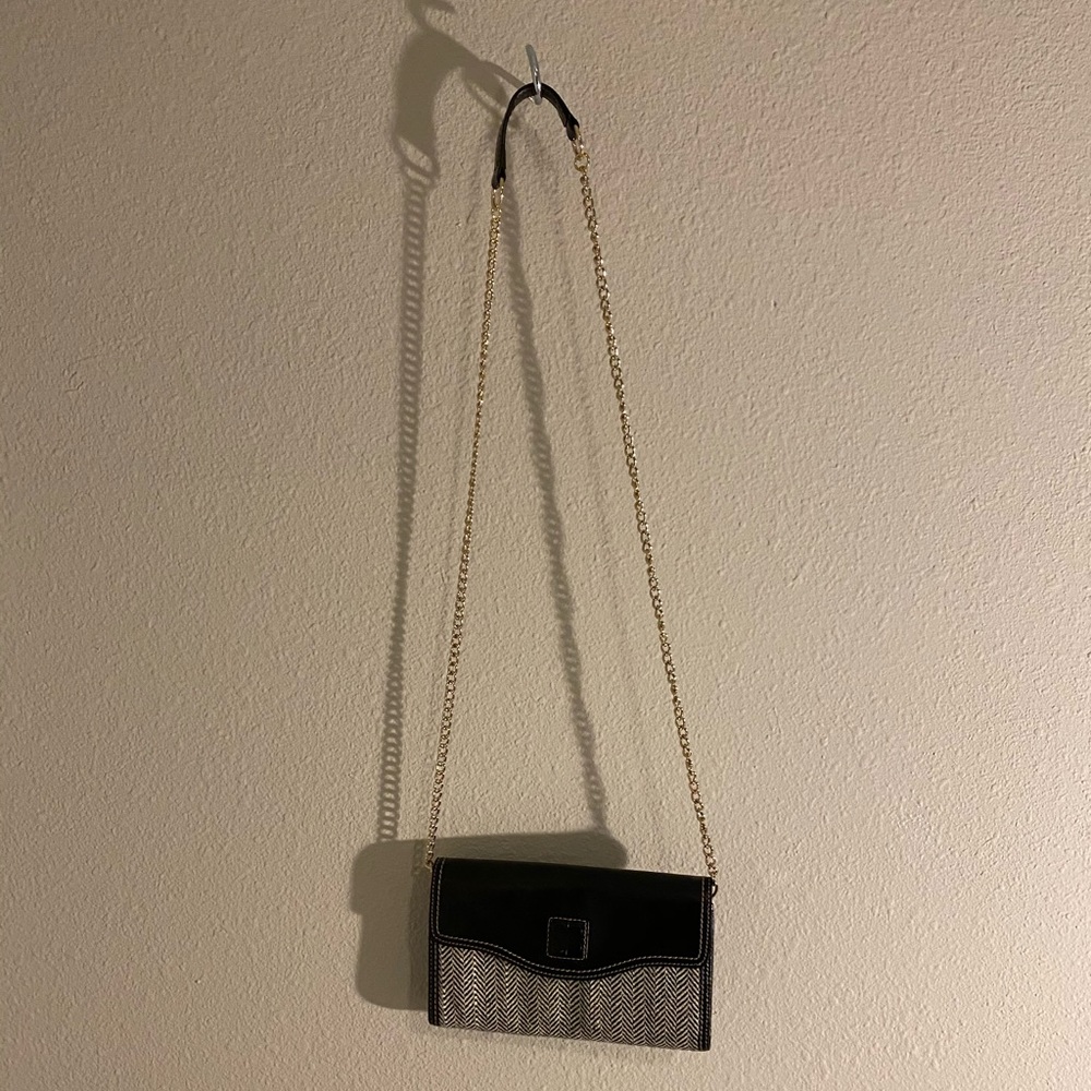 Liz Claiborne Cross-Bag